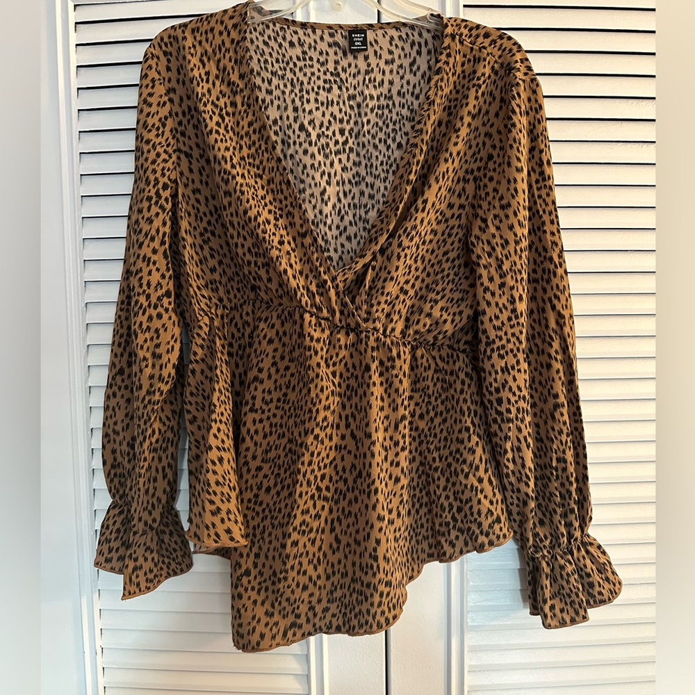 NWOT Shein Leopard Baby doll shirt